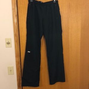 Women’s Under Armour pants- black  SM/P